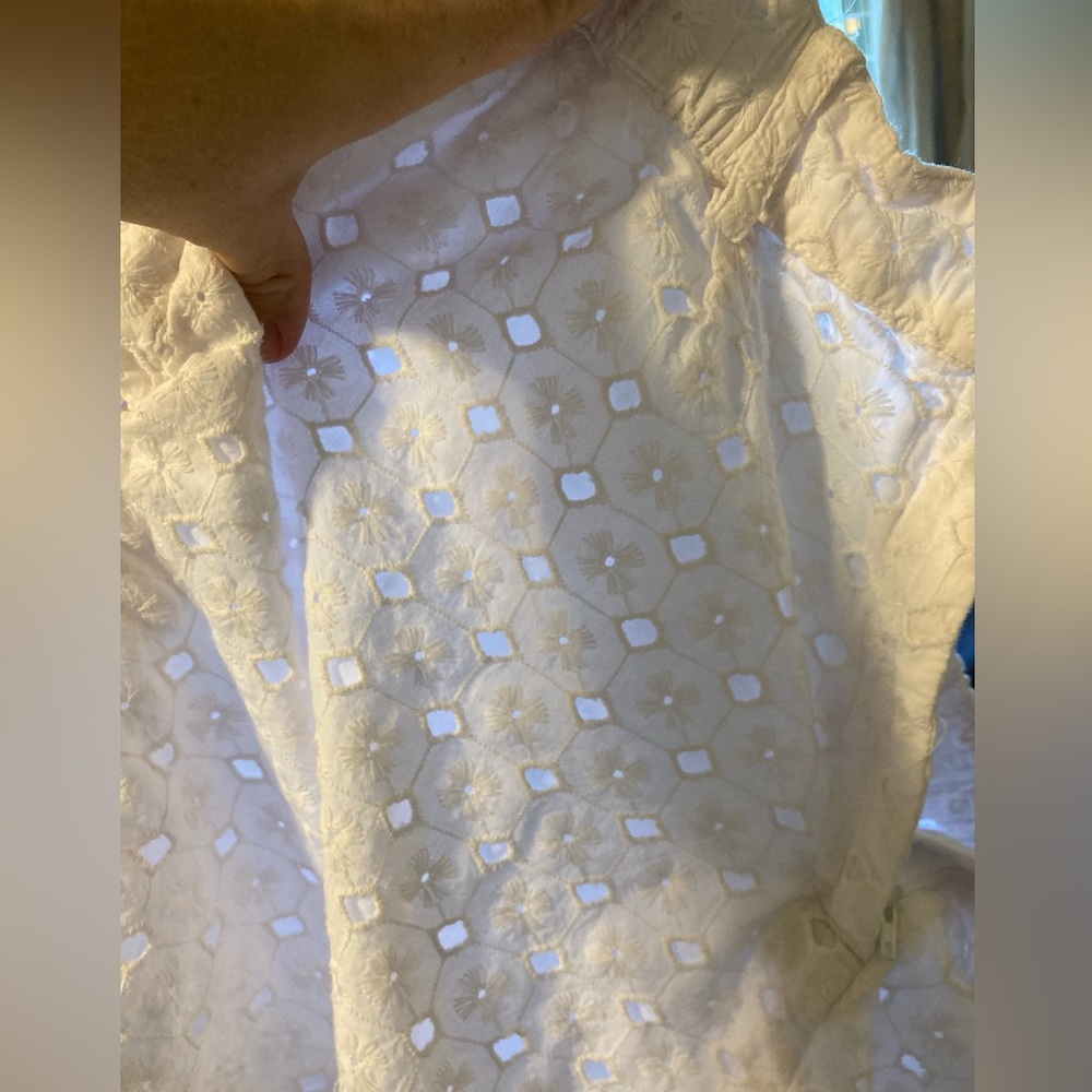 Nordstrom White Eyelet shorts - Picture 4 of 6